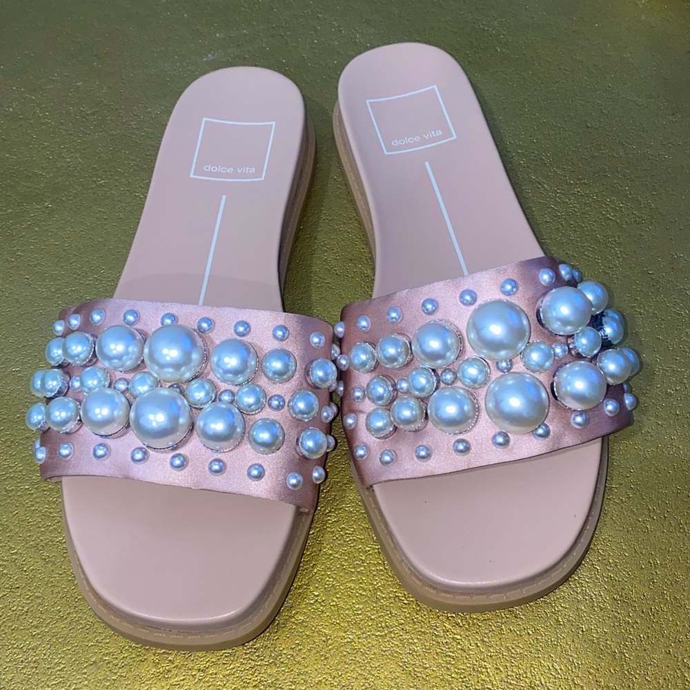 NWOT‎ - Dolce Vita Gabi Pearl Sandals Size 7